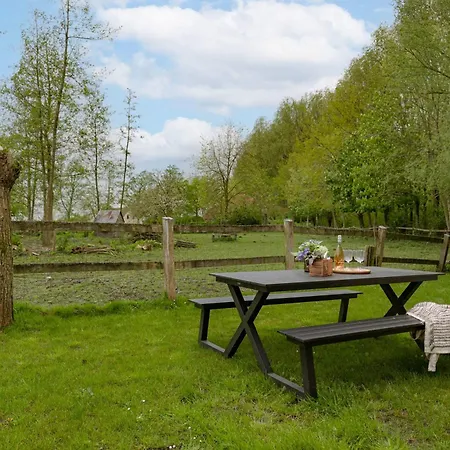 Huswell - Holiday Home Along The Canal With Great Views Damme Exterior photo
