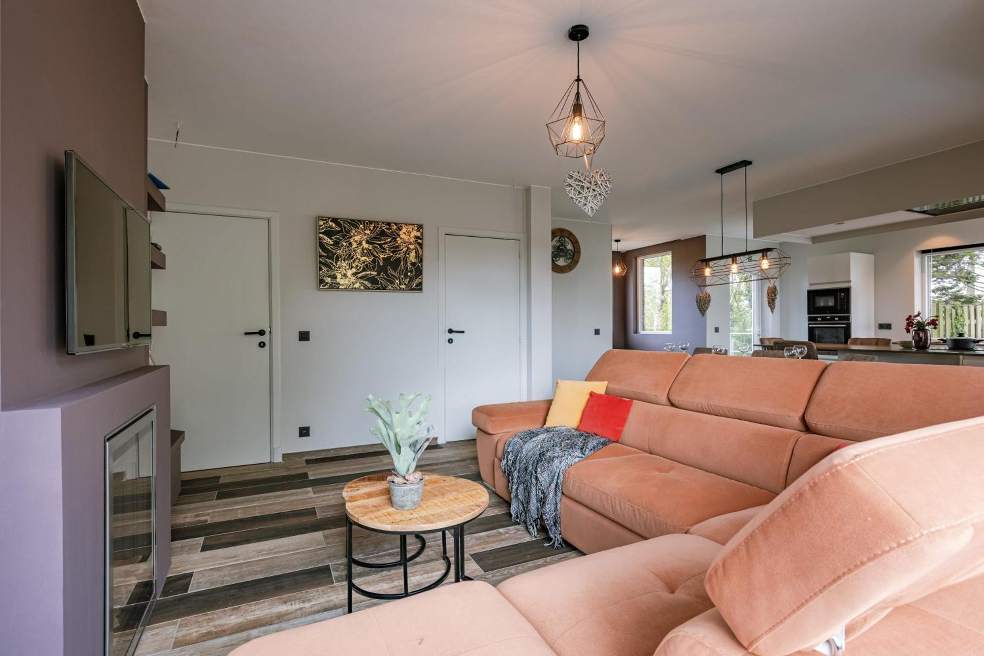 Huswell - Along The Canal With Great Views Holiday home